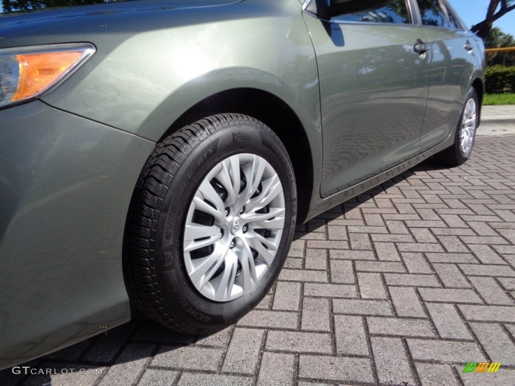 2012 Camry L - Cypress Green Pearl / Ivory photo #53