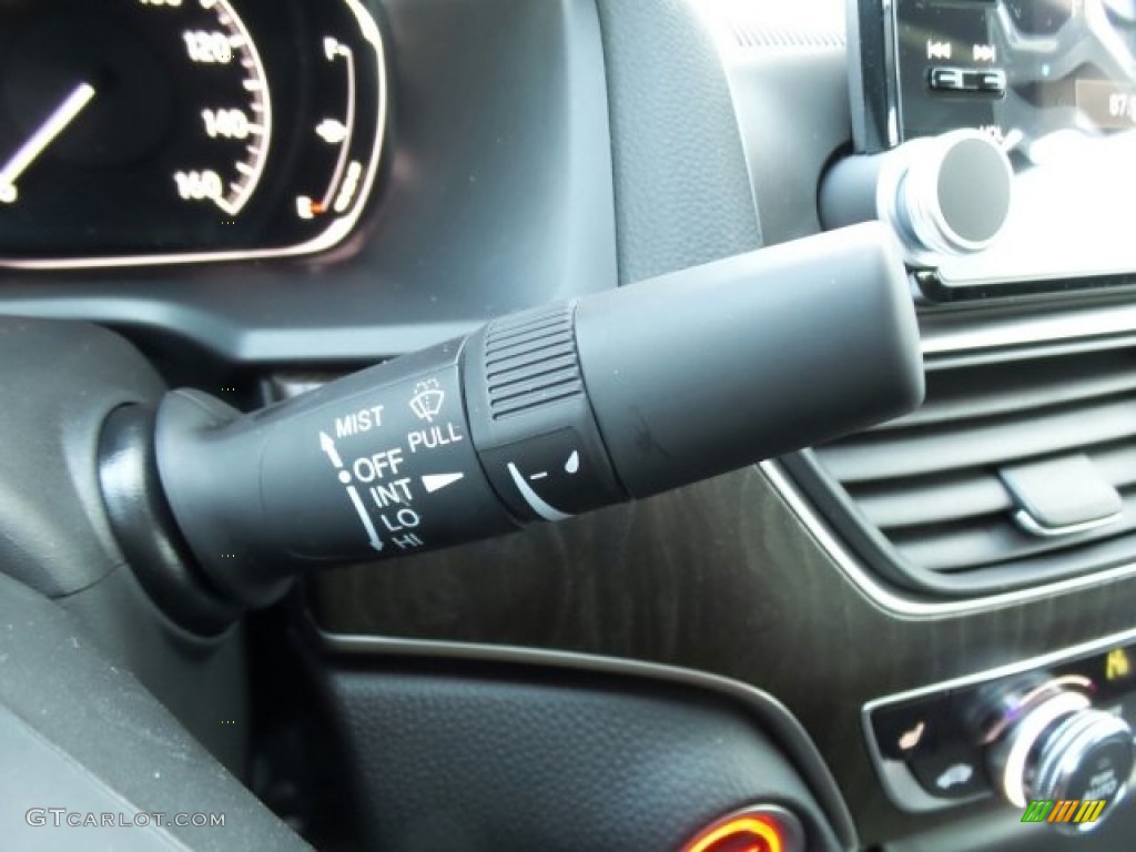 2018 Honda Accord EX-L Sedan Controls Photo #123795552
