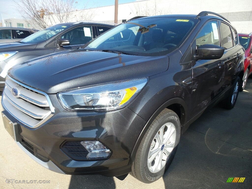 2018 Escape SE 4WD - Magnetic / Charcoal Black photo #1