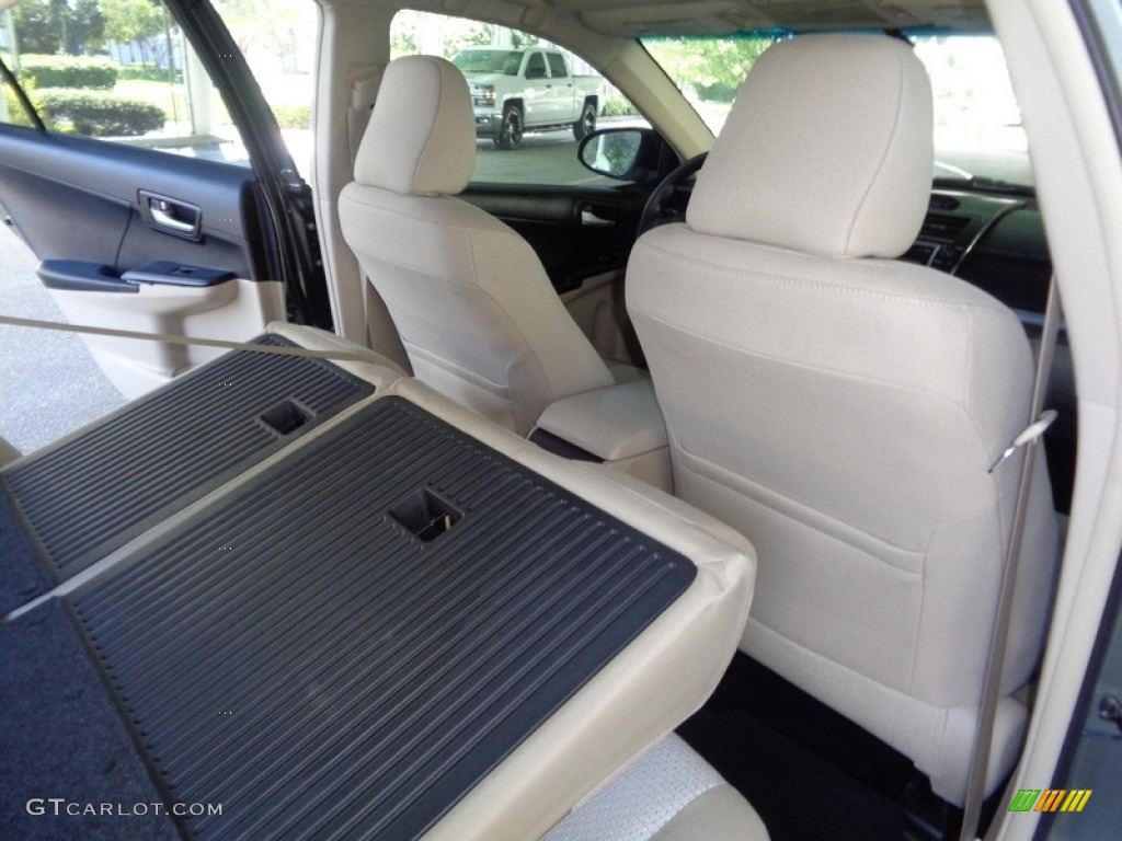 2012 Camry L - Cypress Green Pearl / Ivory photo #70