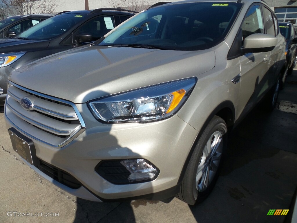 2018 Escape SE 4WD - White Gold / Charcoal Black photo #1