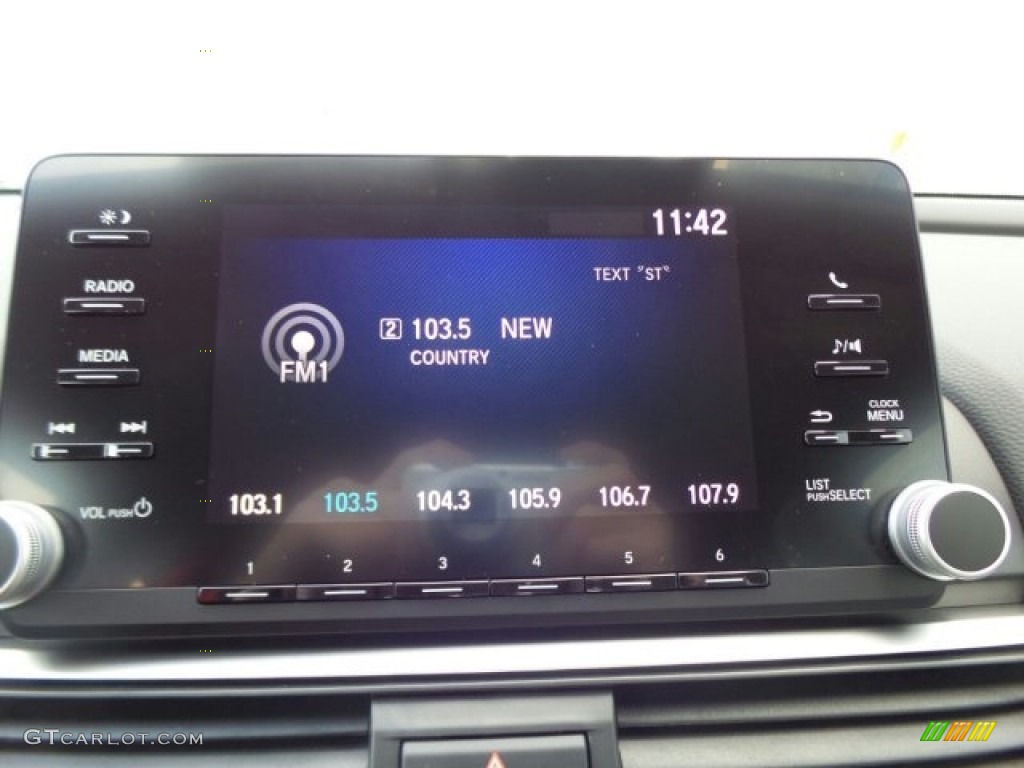 2018 Accord LX Sedan - Radiant Red Metallic / Ivory photo #21