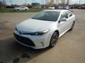 2018 Blizzard White Pearl Toyota Avalon XLE  photo #1