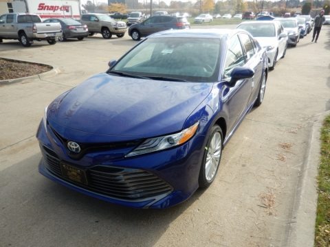 2018 Toyota Camry Hybrid XLE Data, Info and Specs