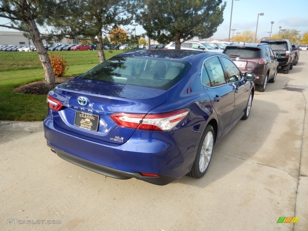 2018 Camry Hybrid XLE - Blue Crush Metallic / Black photo #2