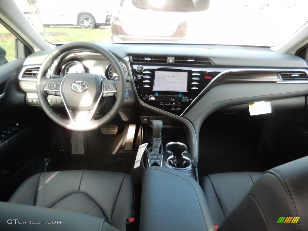 2018 Camry Hybrid XLE - Blue Crush Metallic / Black photo #4