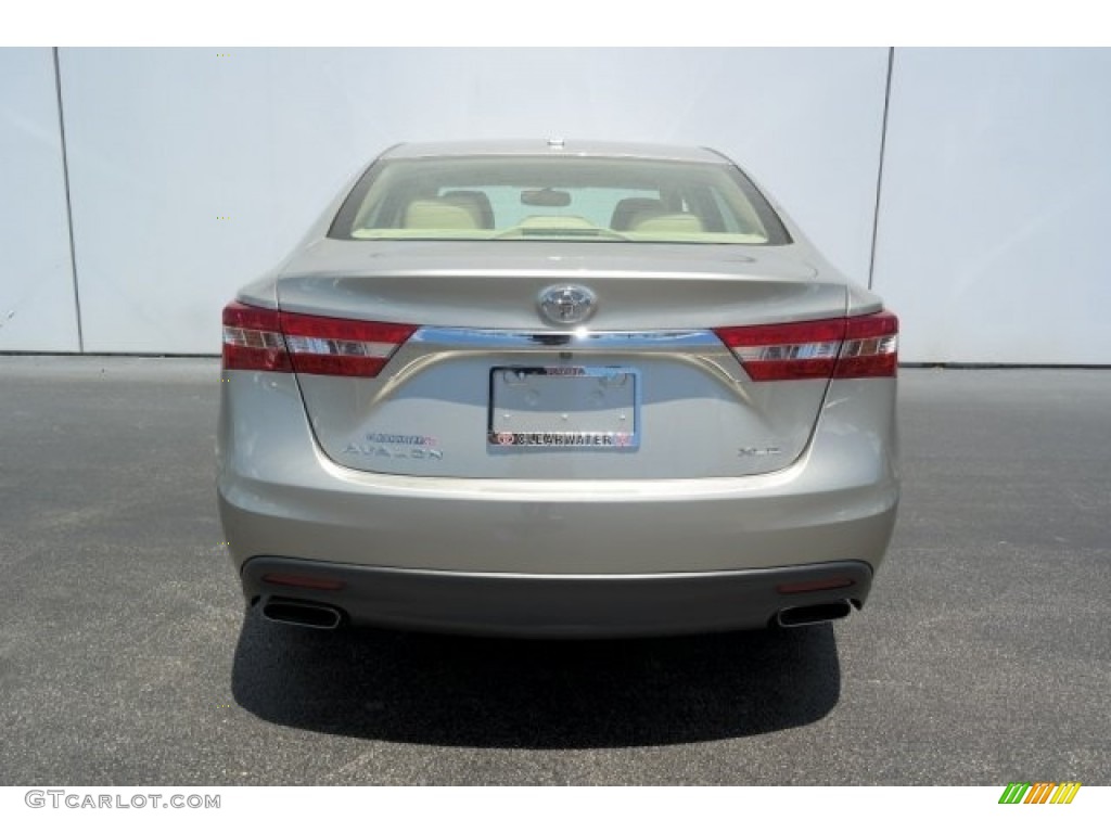2014 Avalon XLE - Creme Brulee Mica / Almond photo #9