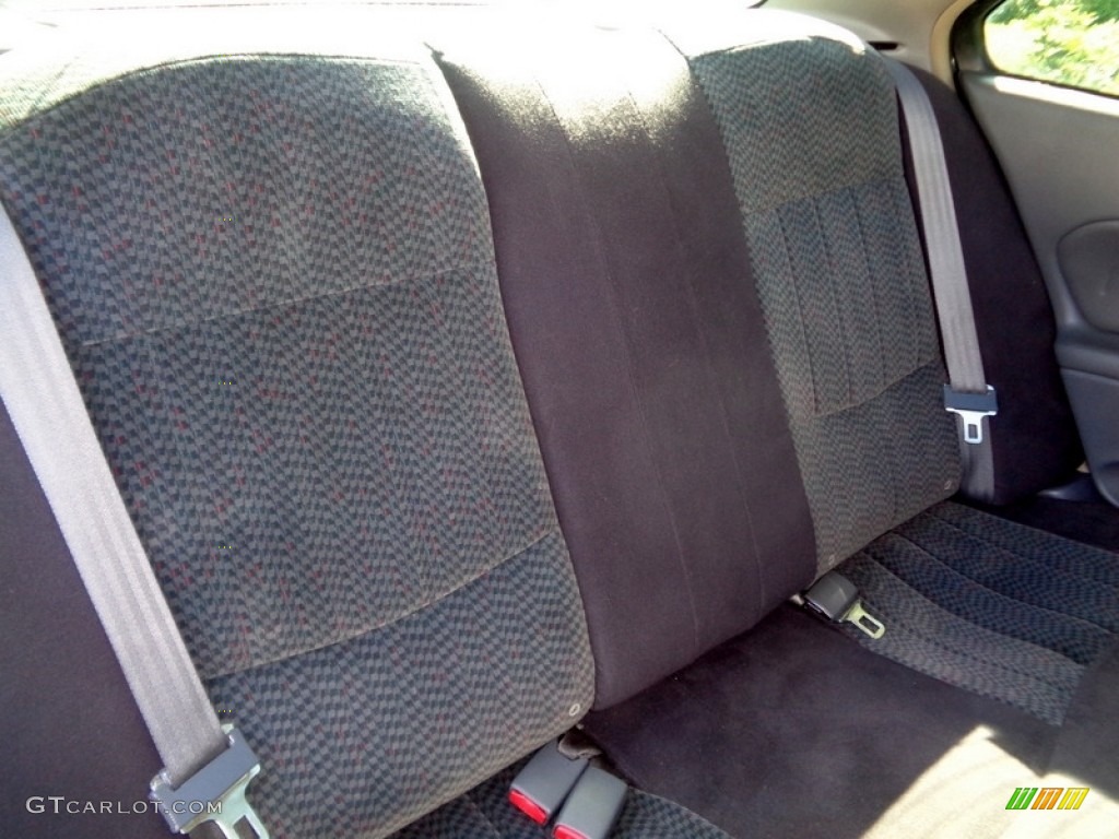 2004 Grand Am SE Sedan - Black / Dark Pewter photo #42