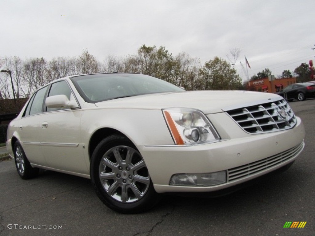2008 DTS Luxury - White Diamond Tricoat / Light Linen/Cocoa photo #2