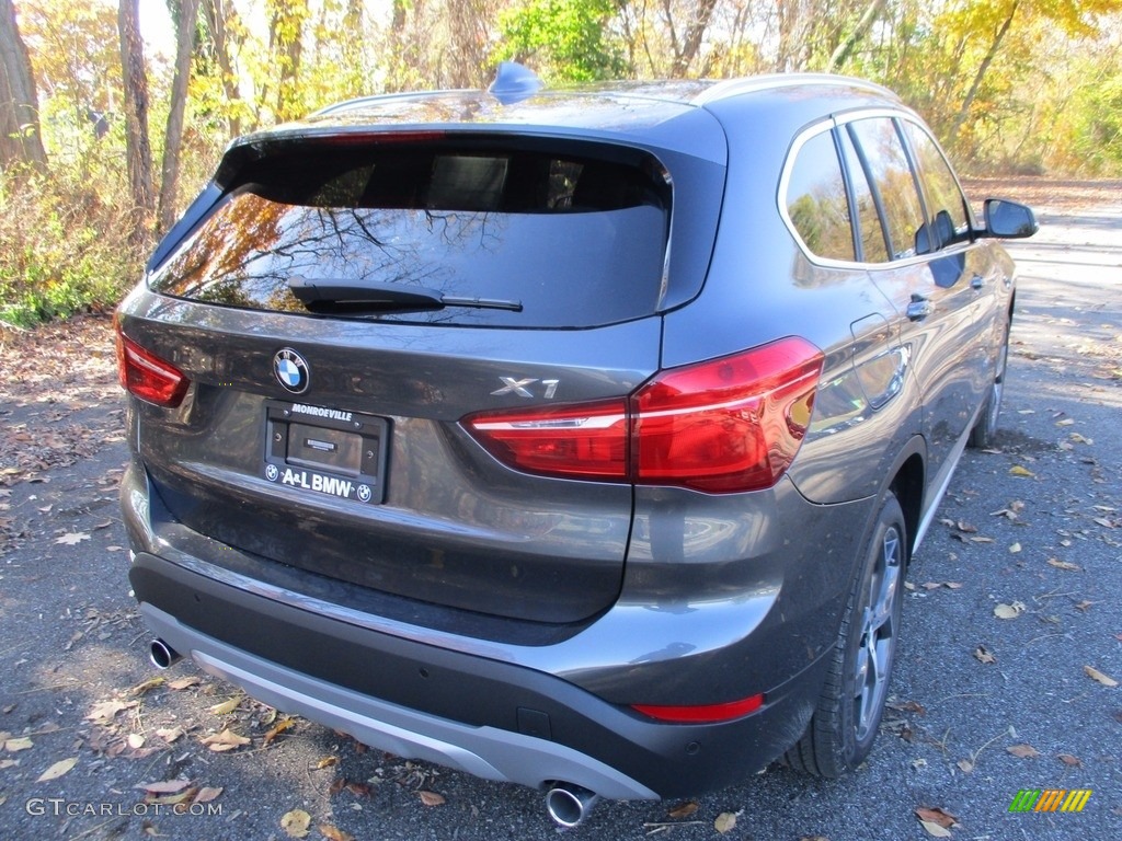 2018 X1 xDrive28i - Mineral Grey Metallic / Black photo #3