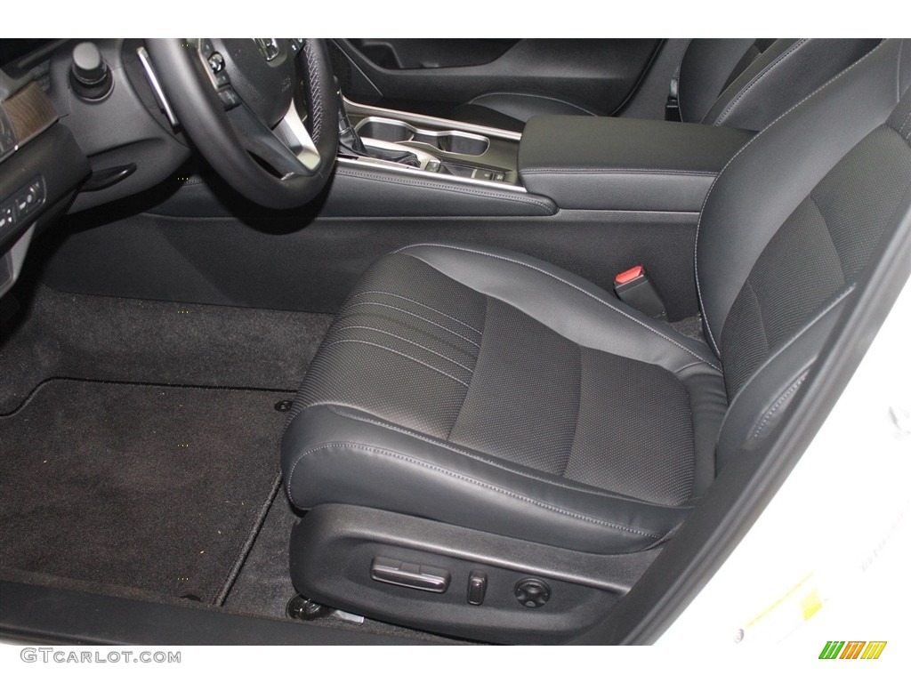2018 Honda Accord Touring Sedan Front Seat Photo #123807519