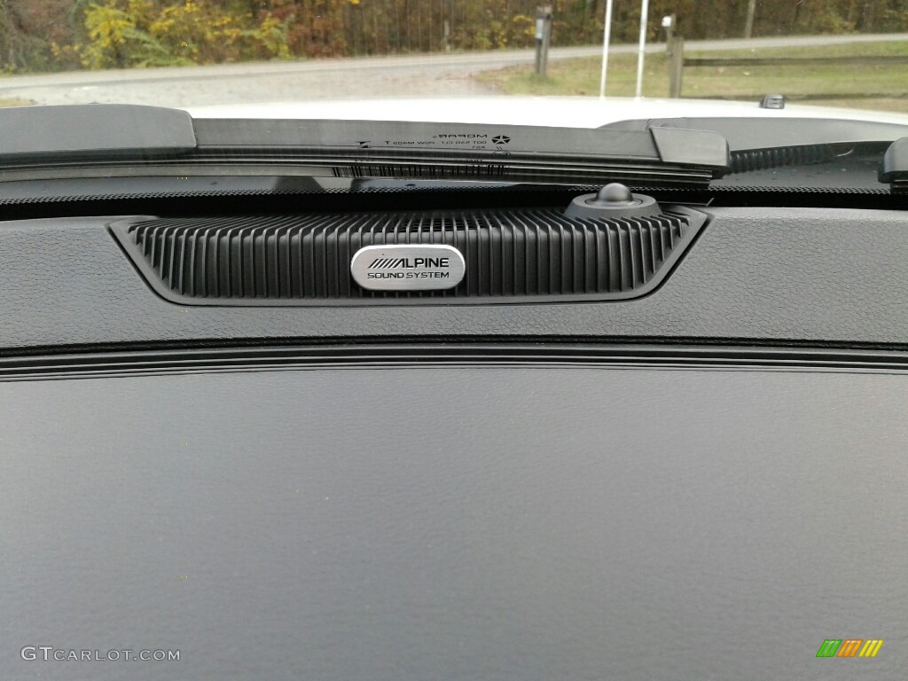 2018 1500 Sport Regular Cab - Bright White / Black photo #30