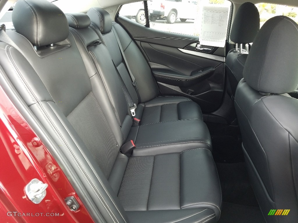 2017 Maxima SV - Coulis Red / Charcoal photo #14