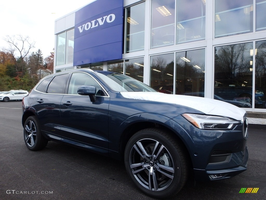 2018 XC60 T6 AWD Momentum - Denim Blue Metallic / Blonde photo #1
