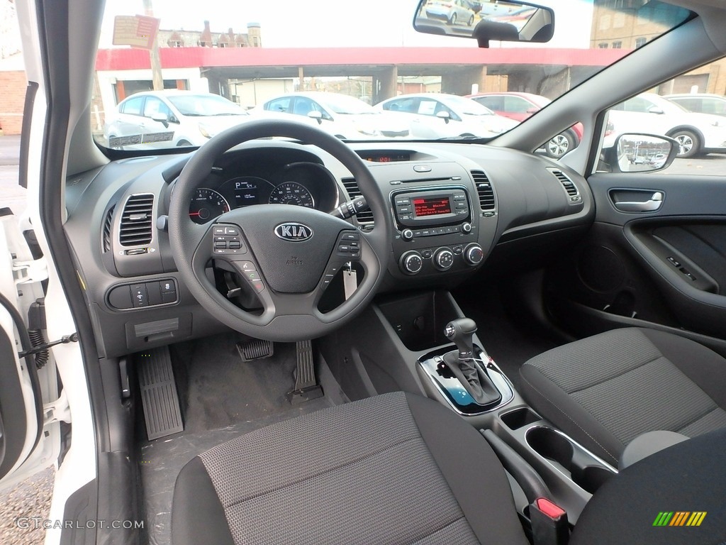 Black Interior 2018 Kia Forte LX Photo #123833334