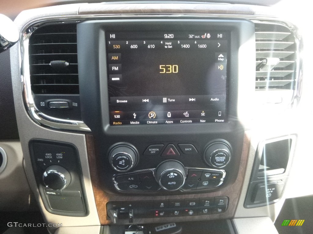 2018 2500 Laramie Longhorn Crew Cab 4x4 - Pearl White / Brown/Light Frost Beige photo #17