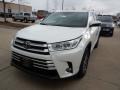 2018 Blizzard White Pearl Toyota Highlander XLE AWD  photo #1