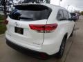 2018 Blizzard White Pearl Toyota Highlander XLE AWD  photo #2