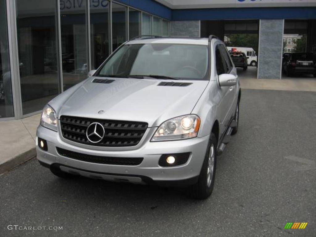 Iridium Silver Metallic Mercedes-Benz ML