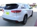 2018 Blizzard White Pearl Toyota Highlander XLE  photo #7