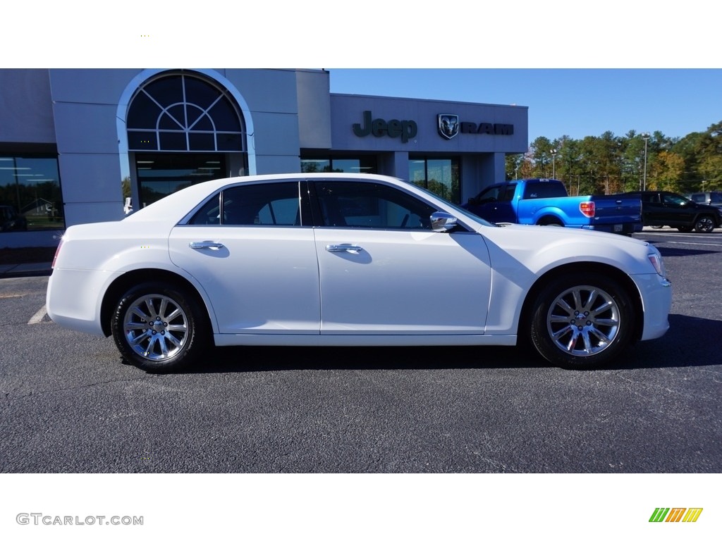 2014 300 C - Bright White / Black photo #7