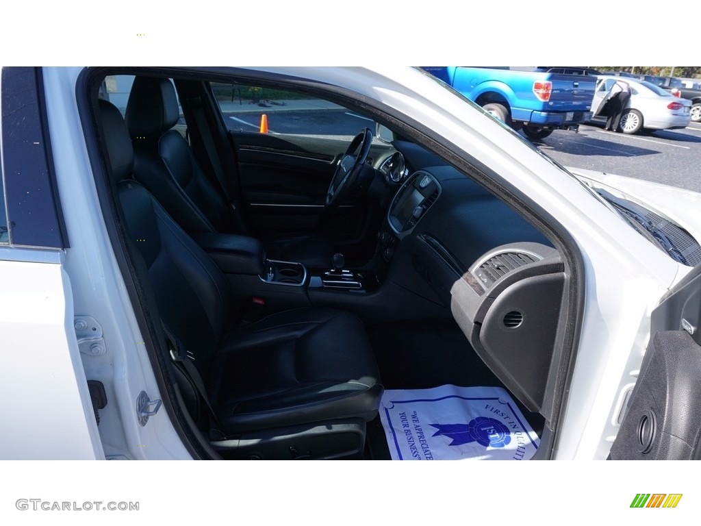 2014 300 C - Bright White / Black photo #15