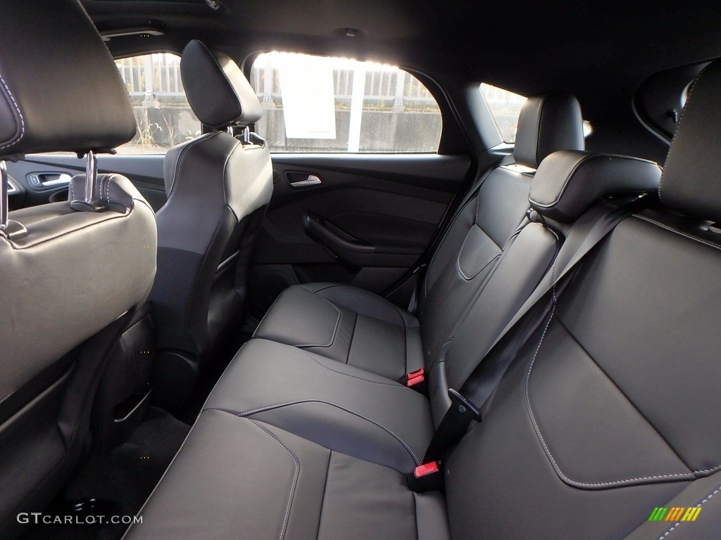 Charcoal Black Recaro Leather Interior 2018 Ford Focus ST Hatch Photo #123842658