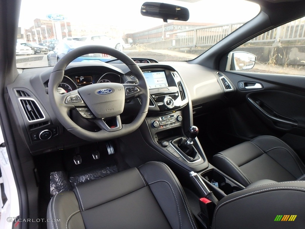 Charcoal Black Recaro Leather Interior 2018 Ford Focus ST Hatch Photo #123842673