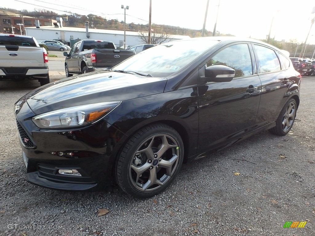 Shadow Black 2018 Ford Focus ST Hatch Exterior Photo #123842949