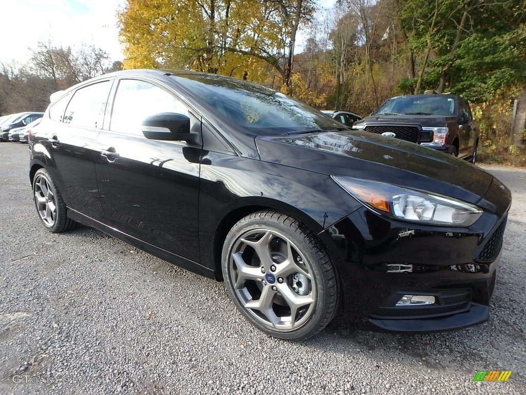 Shadow Black 2018 Ford Focus ST Hatch Exterior Photo #123843016