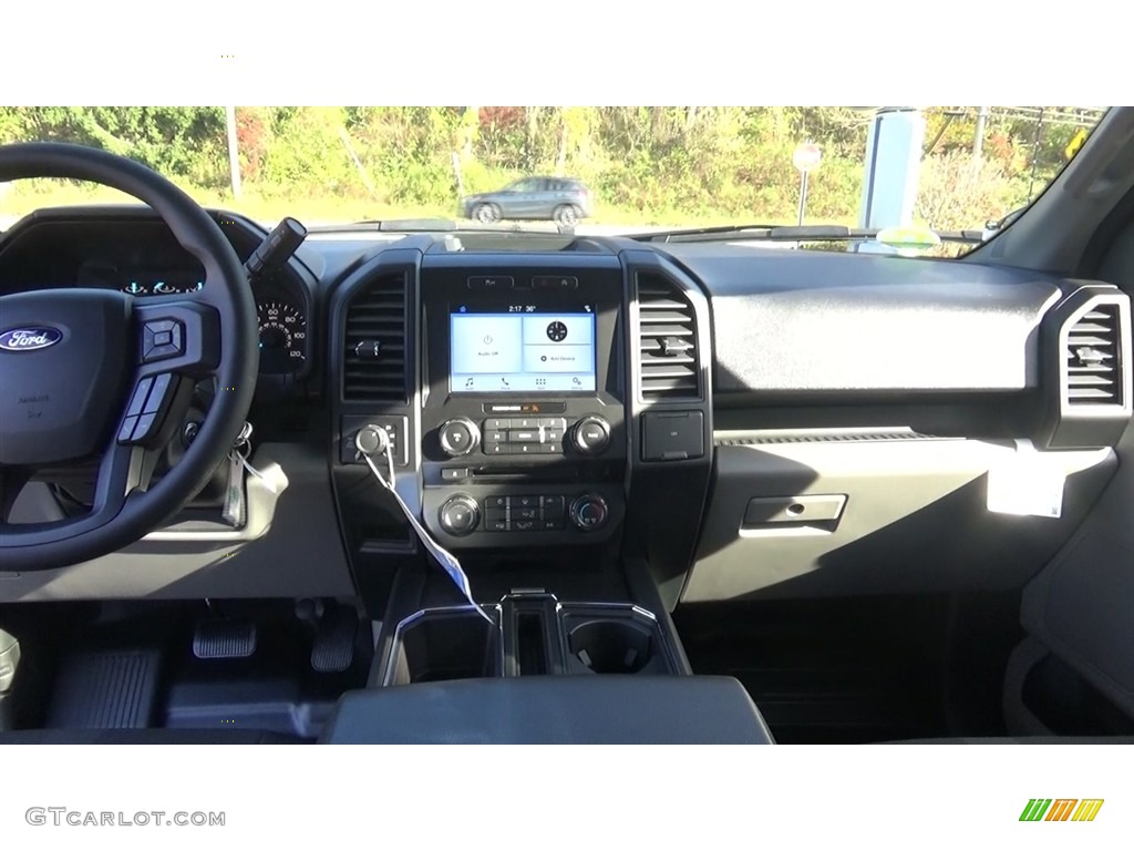 2018 F150 STX SuperCab 4x4 - Ingot Silver / Black photo #17