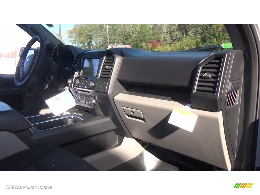 2018 F150 STX SuperCab 4x4 - Ingot Silver / Black photo #23