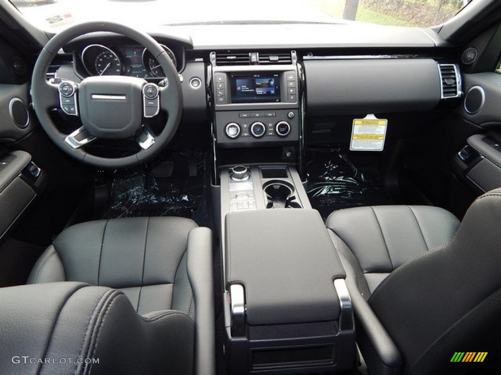 2017 Land Rover Discovery SE Ebony/Ebony Dashboard Photo #123846816