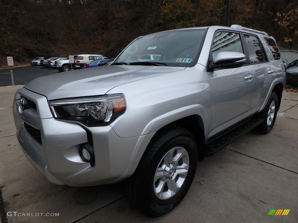 2018 4Runner SR5 4x4 - Classic Silver Metallic / Black photo #4