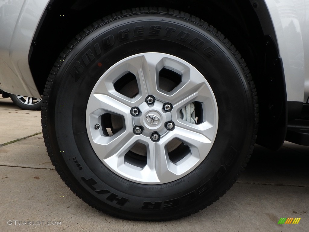 2018 4Runner SR5 4x4 - Classic Silver Metallic / Black photo #5