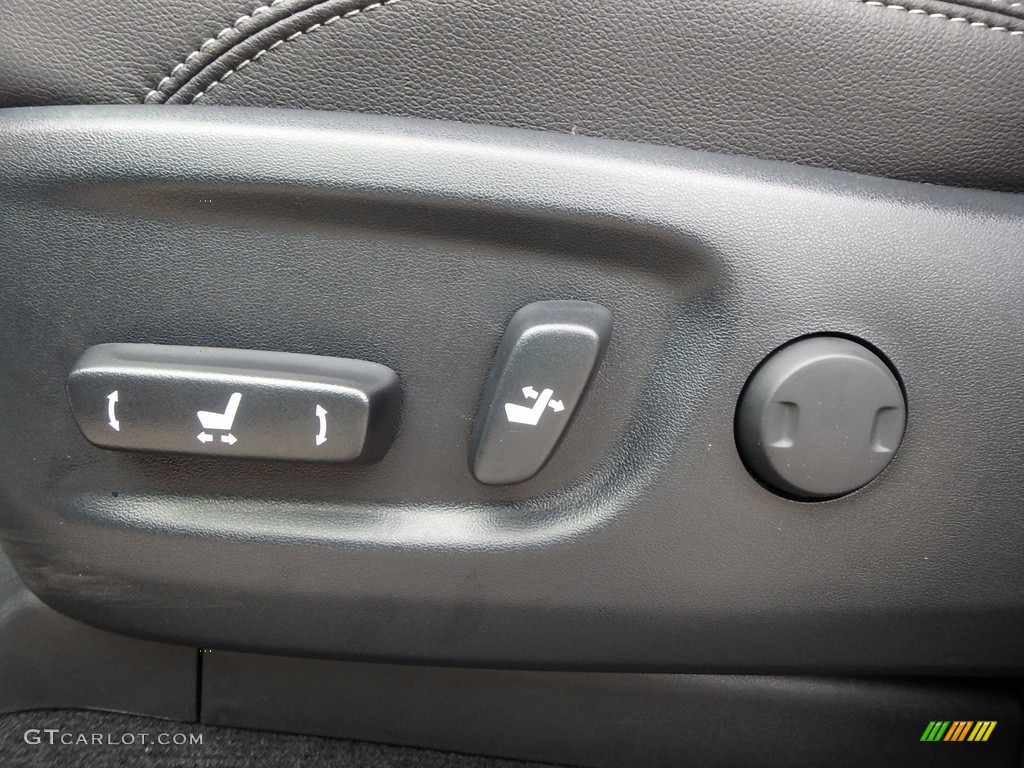 2018 4Runner SR5 4x4 - Classic Silver Metallic / Black photo #11