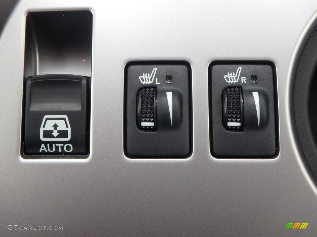 2018 4Runner SR5 4x4 - Classic Silver Metallic / Black photo #15