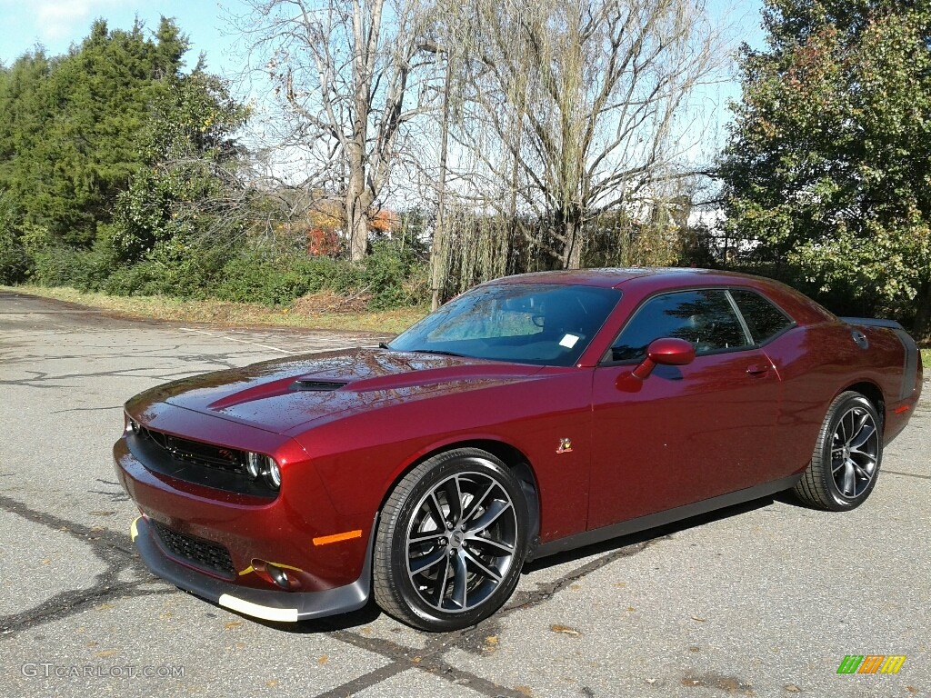 2018 Challenger R/T Scat Pack - Octane Red Pearl / Black photo #2