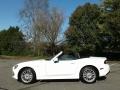 Bianco Gelato White - 124 Spider Classica Roadster Photo No. 2