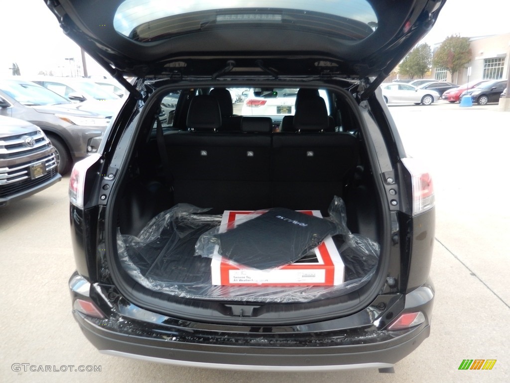 2018 Toyota RAV4 SE AWD Trunk Photo #123872311