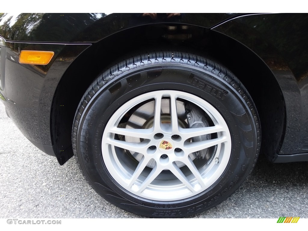 2017 Porsche Macan Standard Macan Model Wheel Photo #123873088