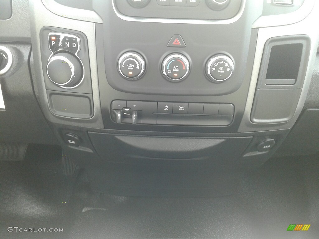 2018 1500 Tradesman Quad Cab - Bright White / Black/Diesel Gray photo #16