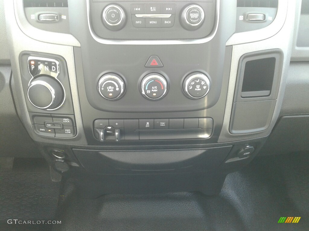 2018 1500 Express Crew Cab 4x4 - Bright White / Black/Diesel Gray photo #16