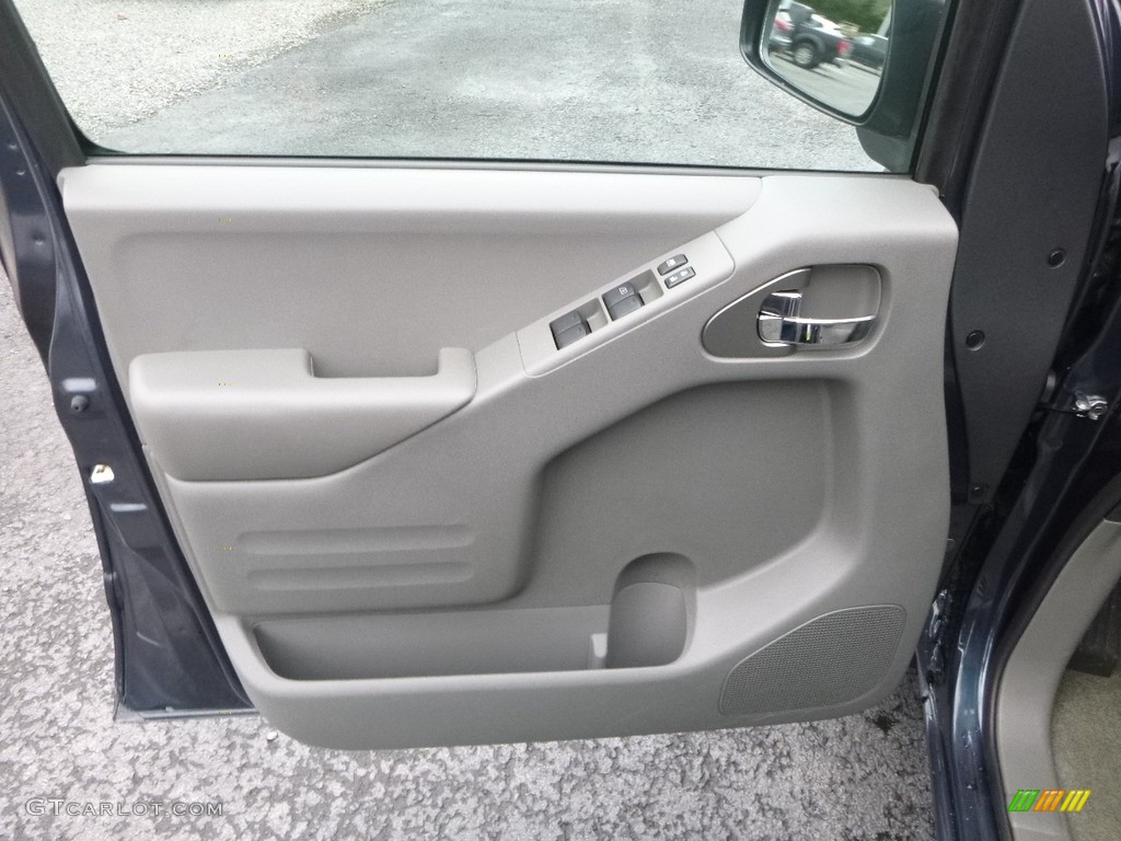 2018 Nissan Frontier SV Crew Cab 4x4 Door Panel Photos