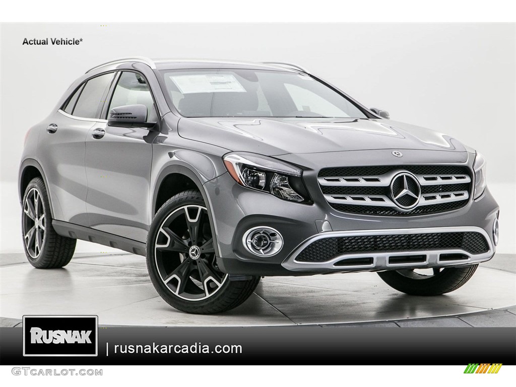 2018 GLA 250 - Mountain Grey Metallic / Black photo #1