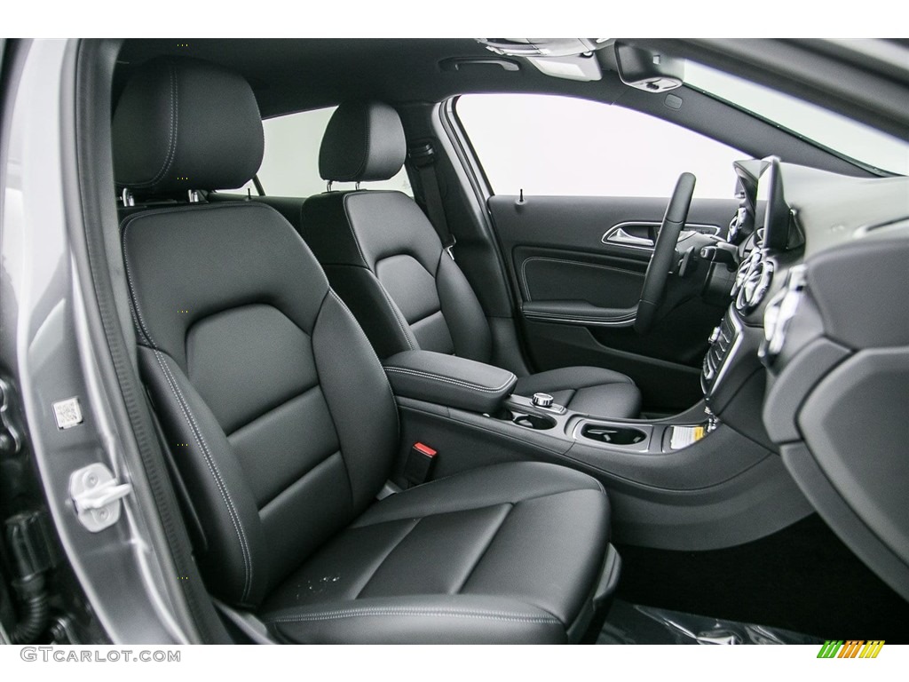 2018 GLA 250 - Mountain Grey Metallic / Black photo #2