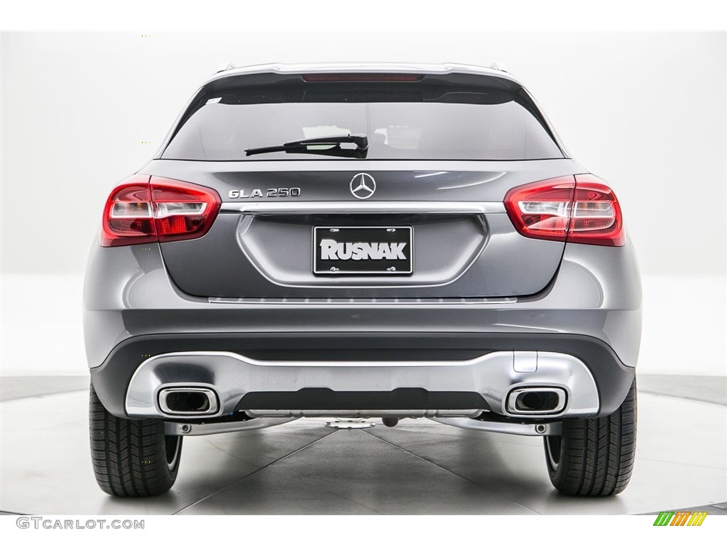 2018 GLA 250 - Mountain Grey Metallic / Black photo #4