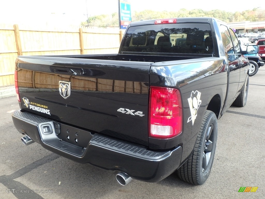 2018 1500 Express Crew Cab 4x4 - Brilliant Black Crystal Pearl / Black/Diesel Gray photo #5