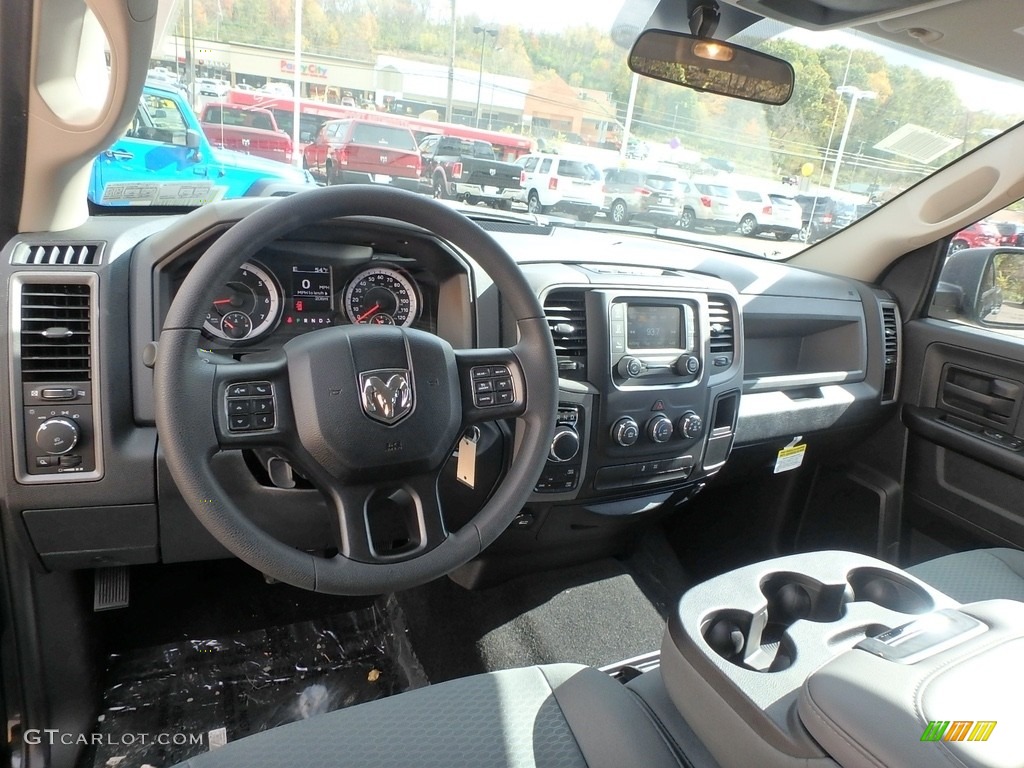 2018 1500 Express Crew Cab 4x4 - Brilliant Black Crystal Pearl / Black/Diesel Gray photo #12