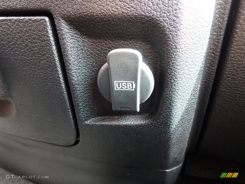 2018 1500 Express Crew Cab 4x4 - Brilliant Black Crystal Pearl / Black/Diesel Gray photo #20